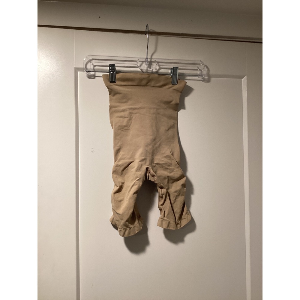 SKIMS Sculpting Short Mid Thigh High Waisted Tan Shapewear Size Medium